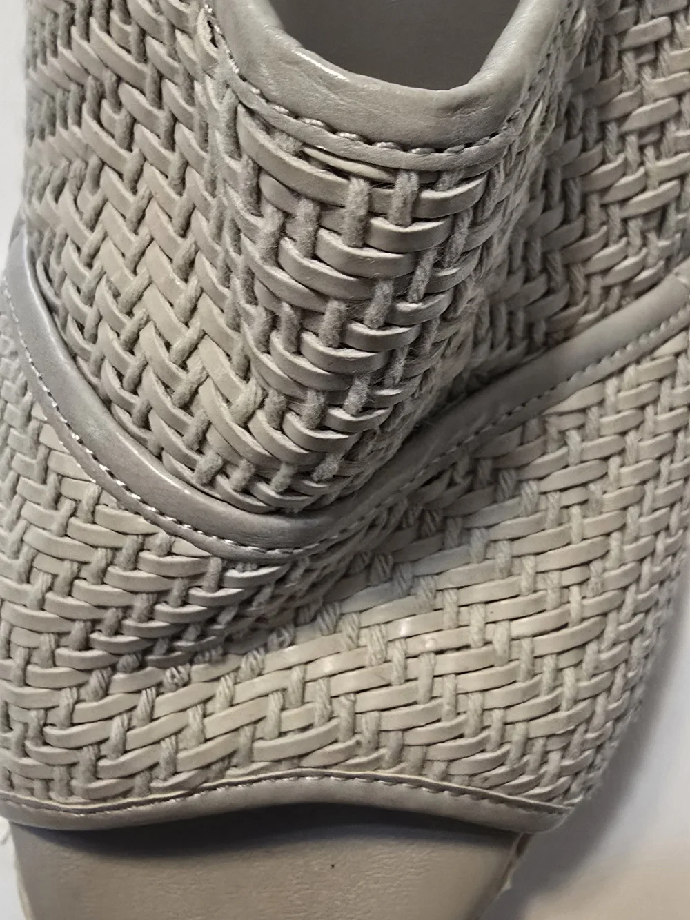 BCBG Woven Open-Toe WEDGE in Light Gray